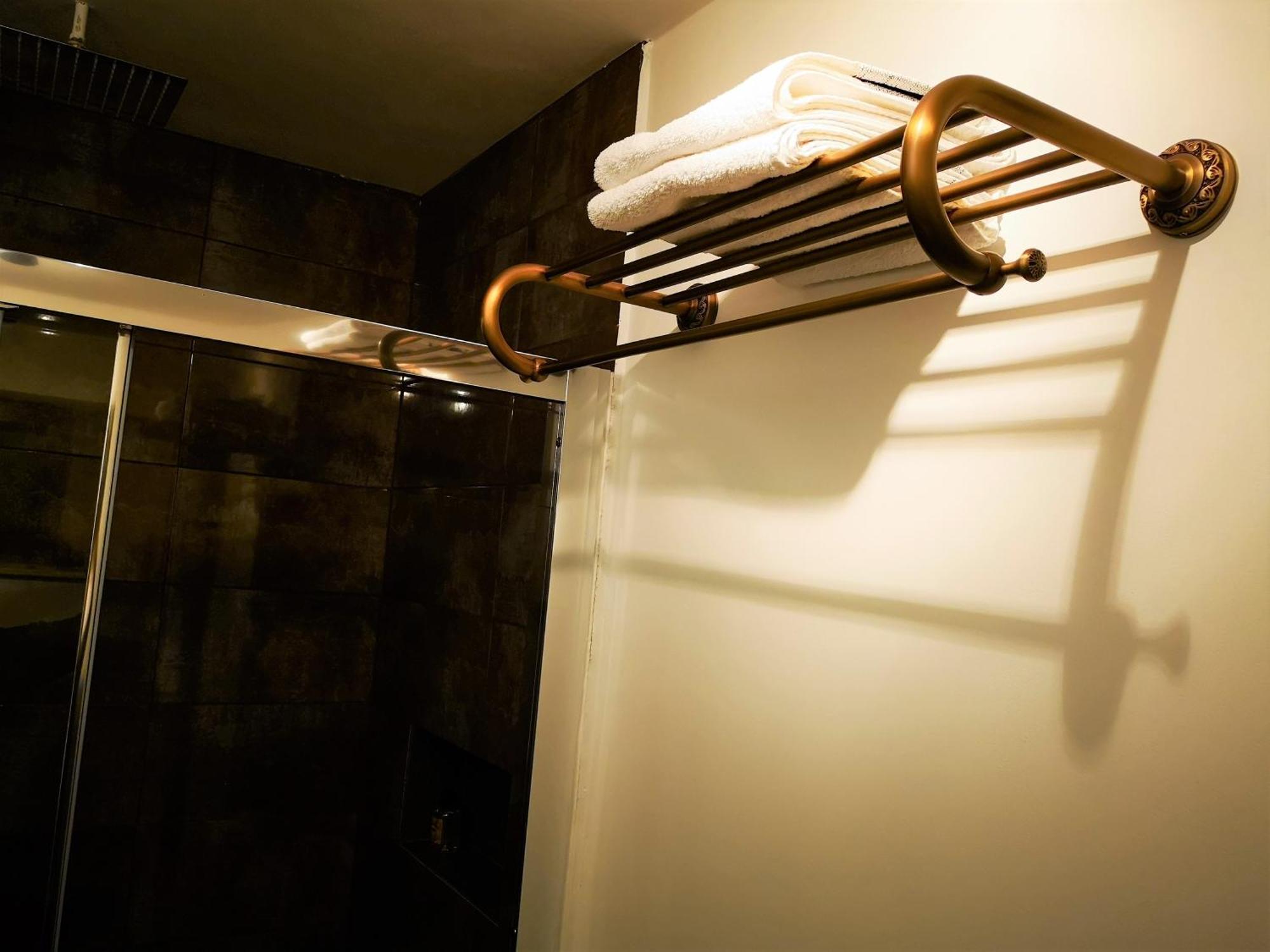 R&B Guest House Campulung Moldovenesc Ngoại thất bức ảnh